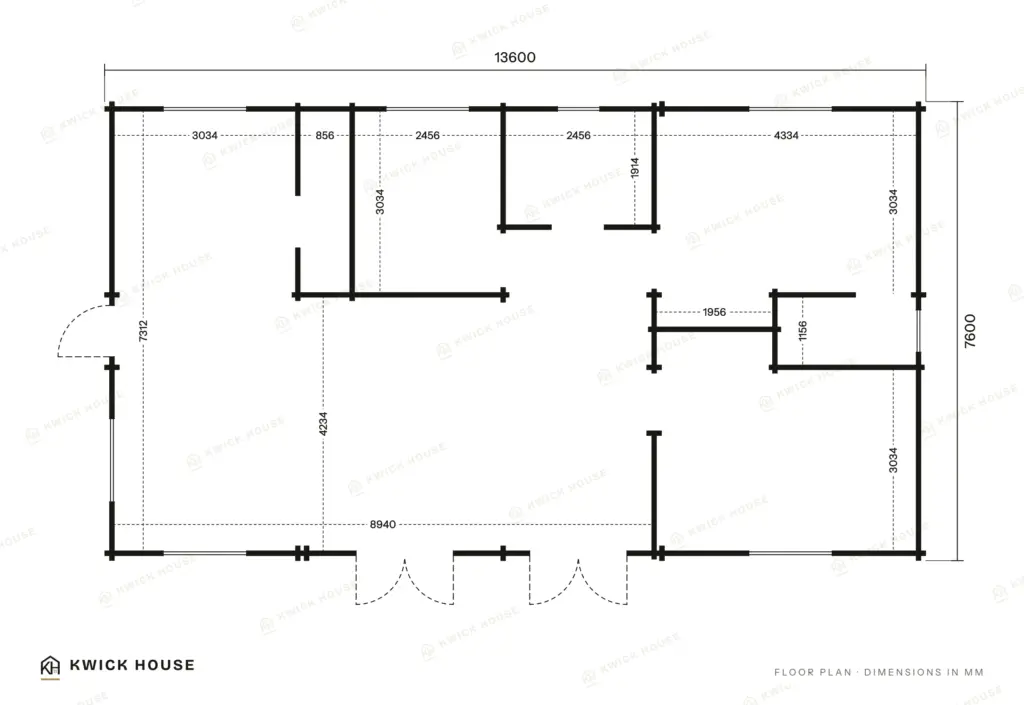 Log Cabin 13.6m x 7.6m, 98 m², floor plan with dimensions in millimetres